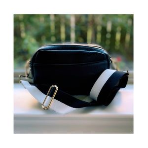Chic Crossbody Camera Bag